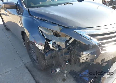 2013 Nissan Altima 2.5 S z USA, uszkodzony, nr VIN 1N4AL3AP0DC204770